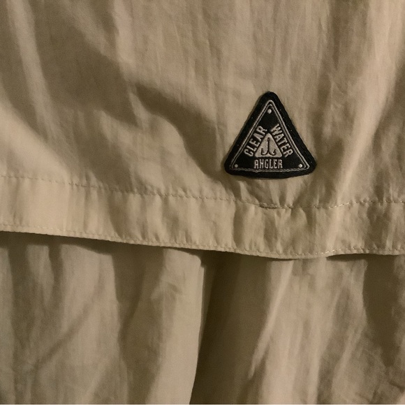 CLEARWATER OUTFITTERS- S-SLEEVE BUTTON FRONT, FRONT POCKETS,VENTED BACK. KHAKI - Picture 5 of 5